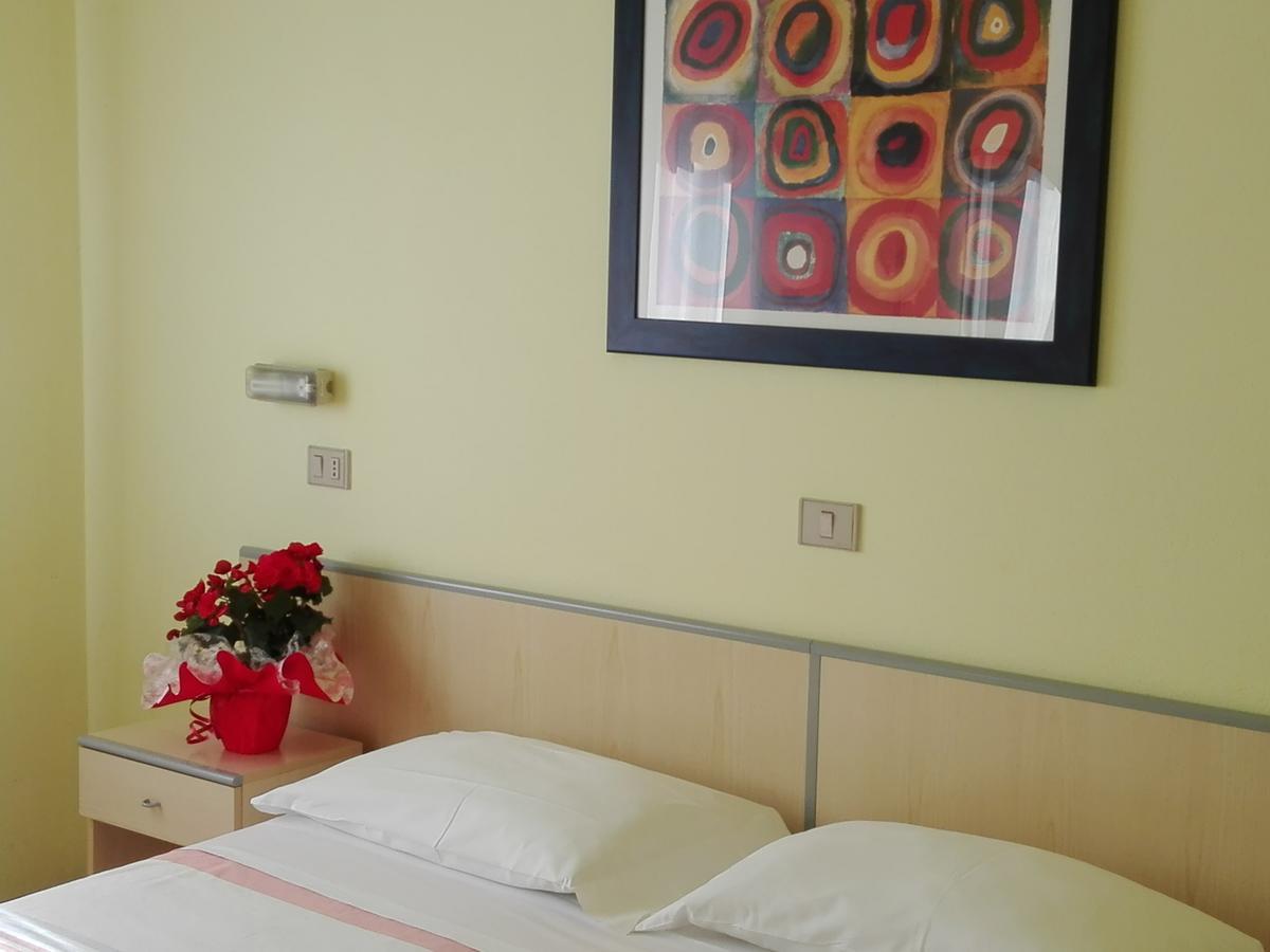 Hotel Senio Риоло-Терме Экстерьер фото